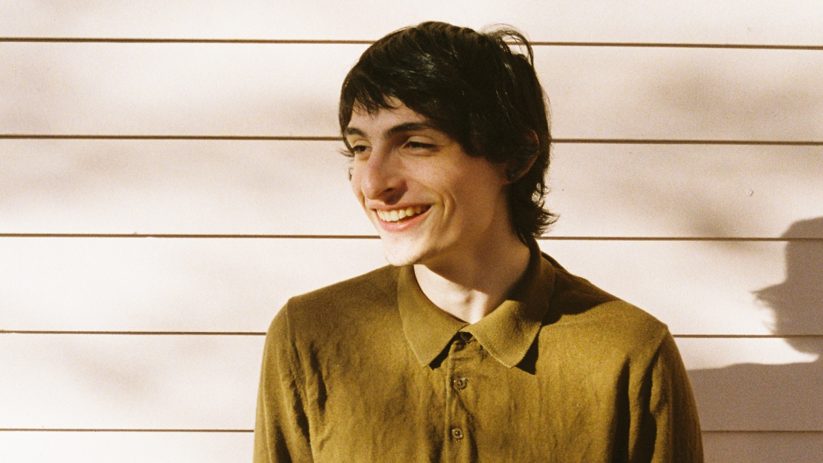 Finn Wolfhard annonce son premier album solo joyeux anniversaire