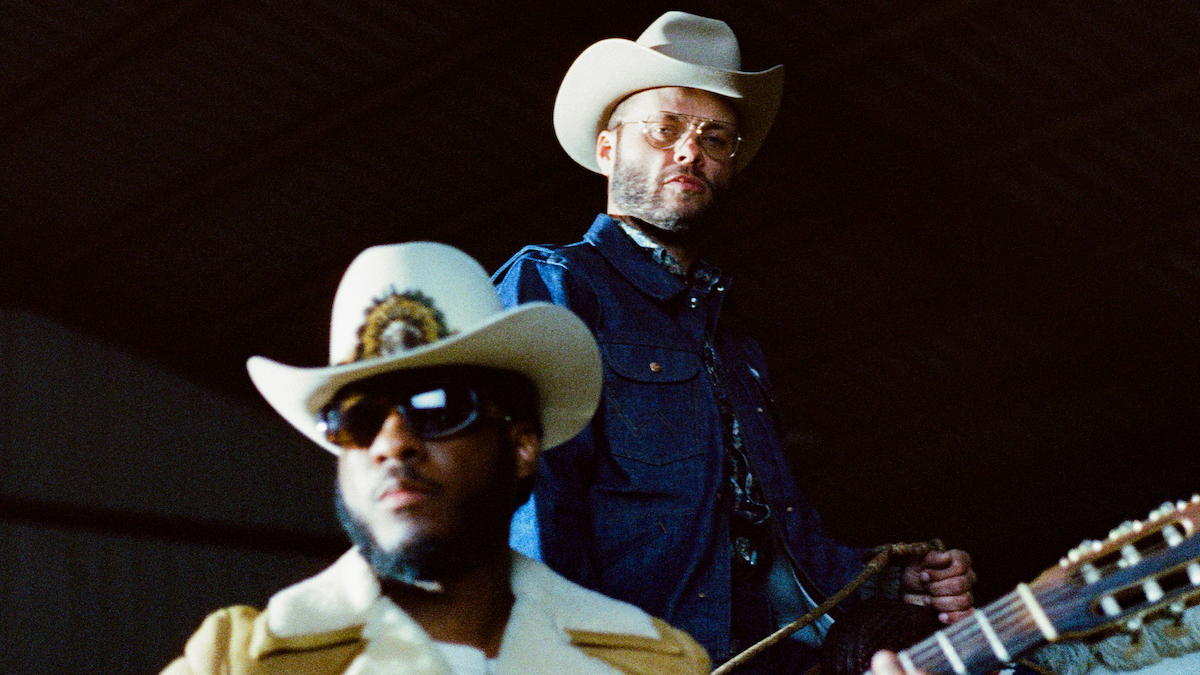 Leon Bridges et Charley Crockett annoncent la tournée conjointe