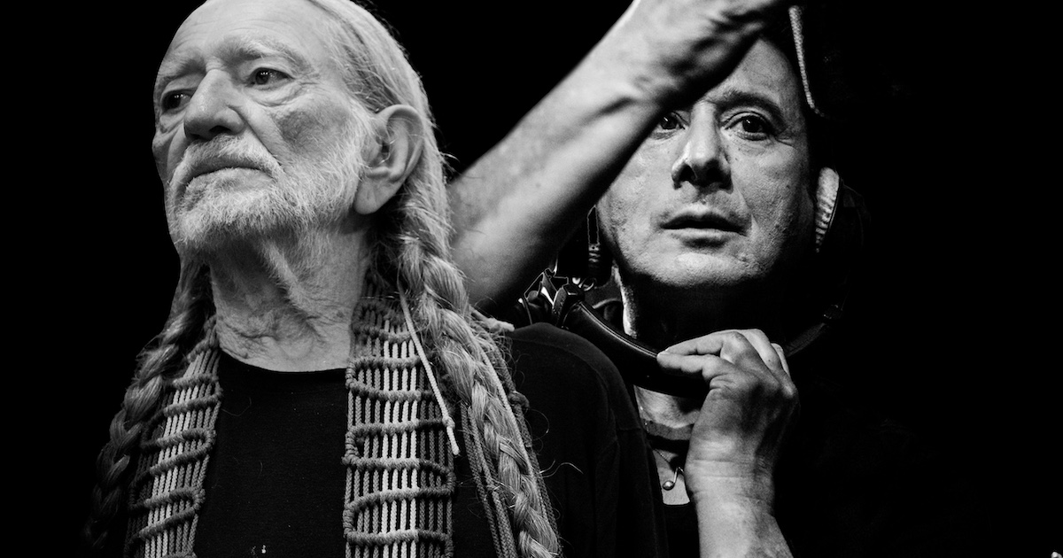Steve Perry et Willie Nelson s'associent à "fidèlement" de Journey