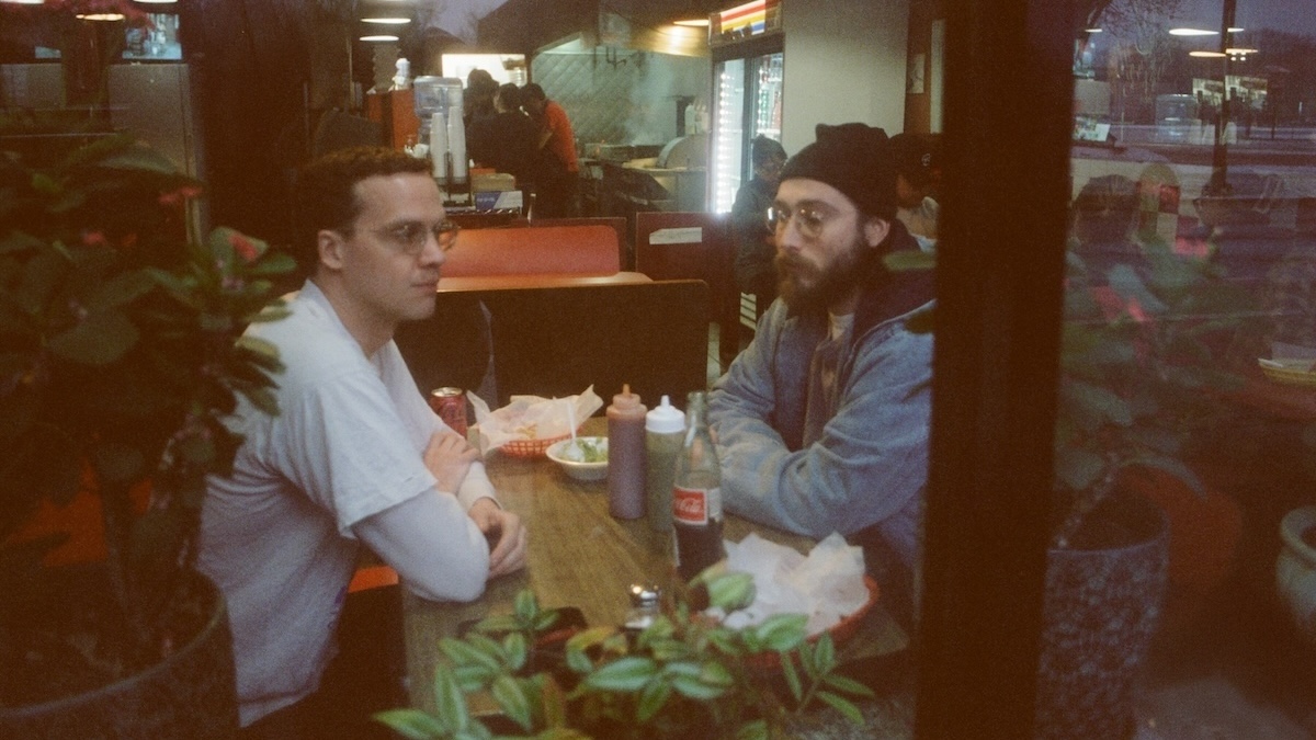 Whitney annonce un nouvel album Small Talk, partage «Dandelions»: Stream