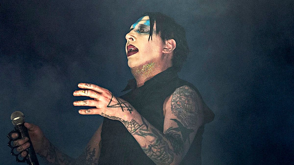 Le gouverneur mexicain amène Marilyn Manson à la foire de l'État malgré les manifestations