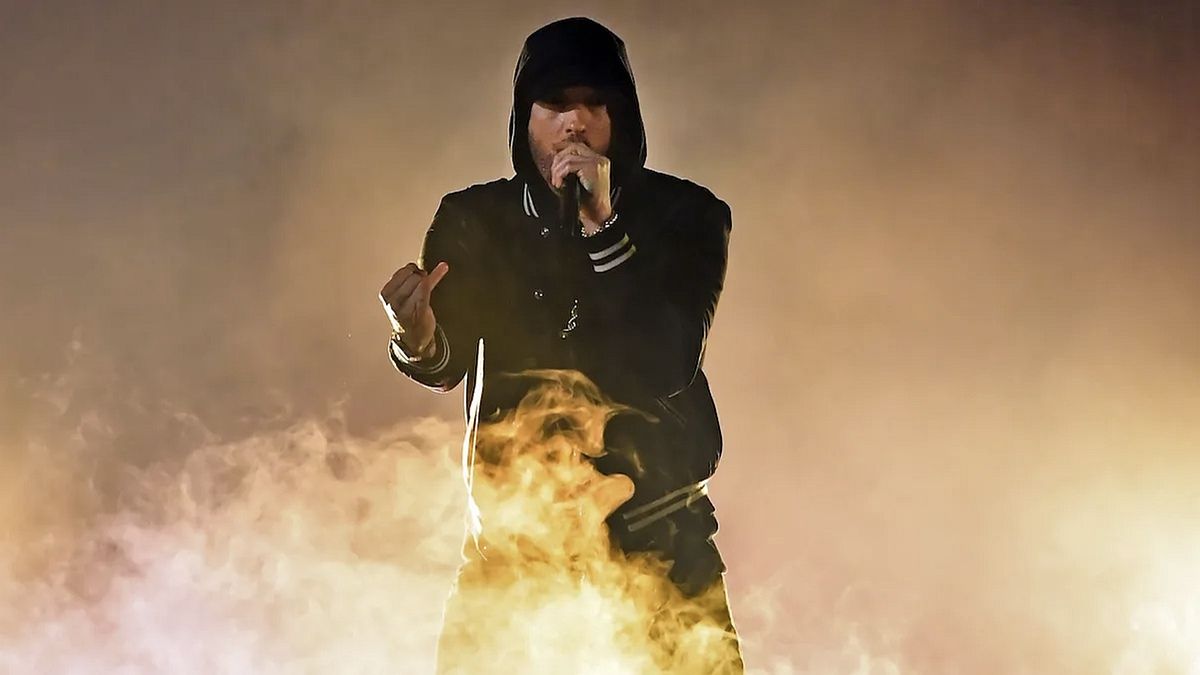 Eminem réfute les réflexions que rien rime avec de l'argent dans le tweet viral