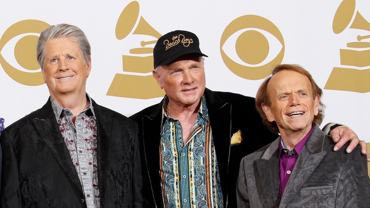 Al Jardine déchire Mike Love pour le discours auto-indulgent aux funérailles de Brian Wilson