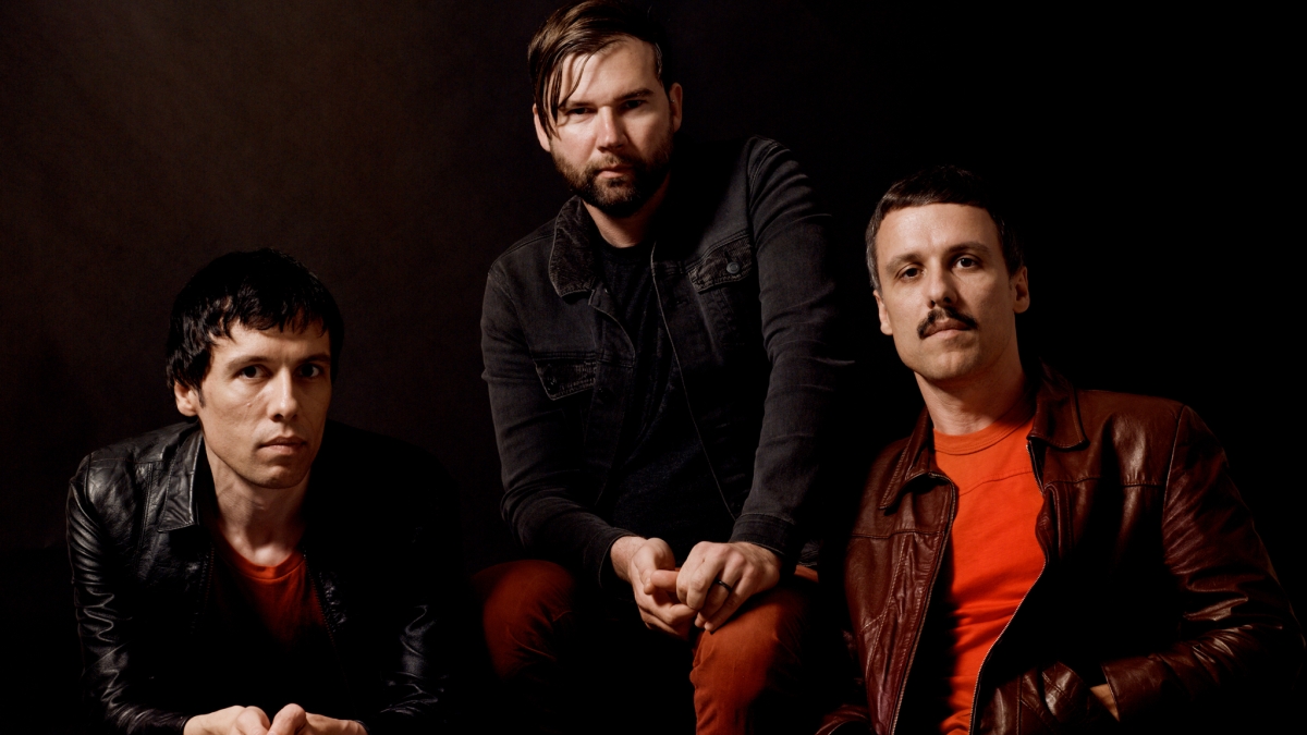 Les Cribs annoncent un nouvel album vendant une ambiance, Song Song