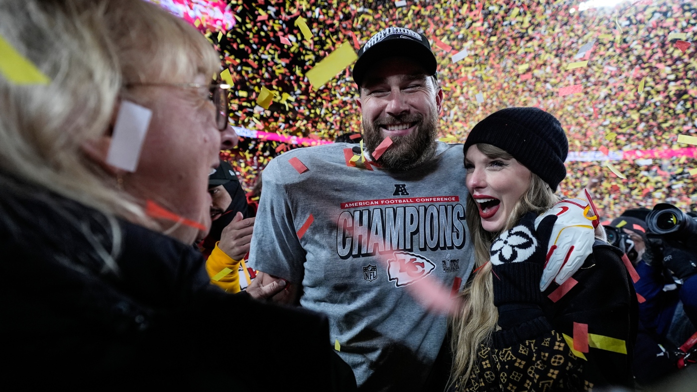 Taylor Swift et Travis Kelce sont engagés: NPR