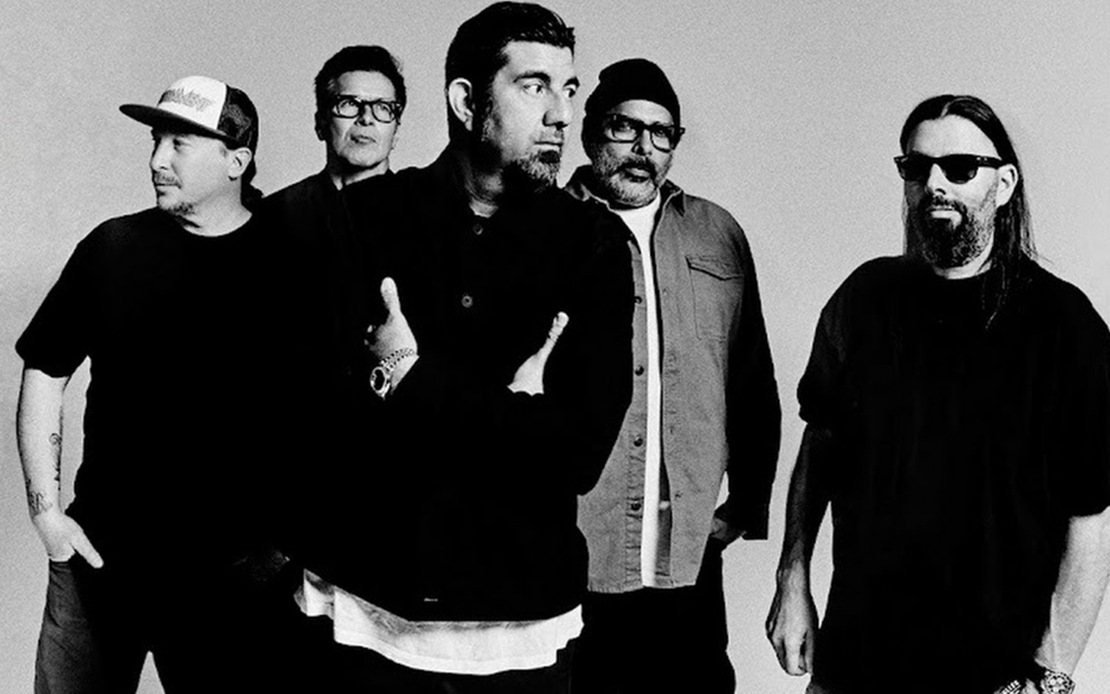 A photo of the band Deftones.