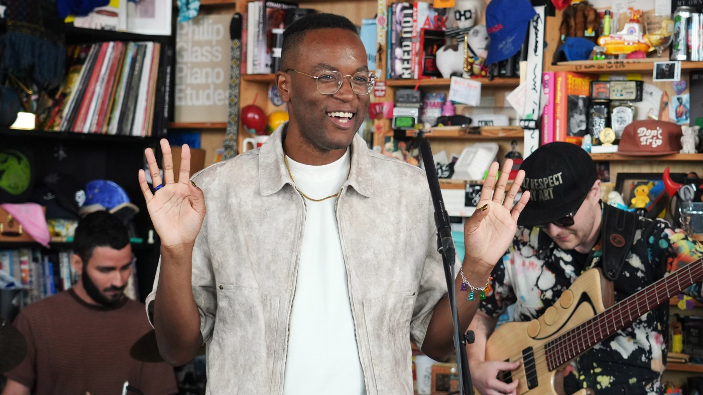 Tiny Desk Concert: NPR