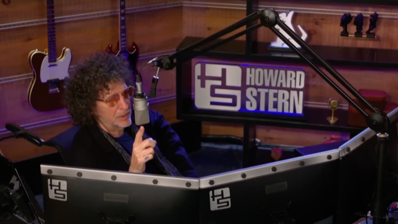 Howard Stern Trolls Media alors qu'il s'adresse à l'avenir avec SiriusXM