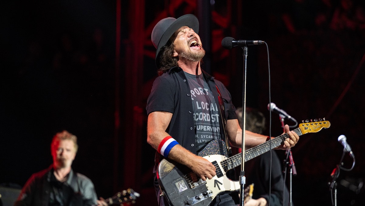Eddie Vedder couvre Zeppelin, Devo, The Who, Neil Young à Ohana Fest