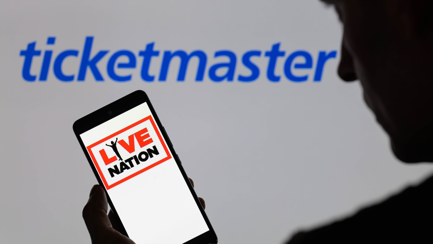 La FTC poursuit Live Nation et Ticketmaster alléguant des tactiques de revente illégales: NPR