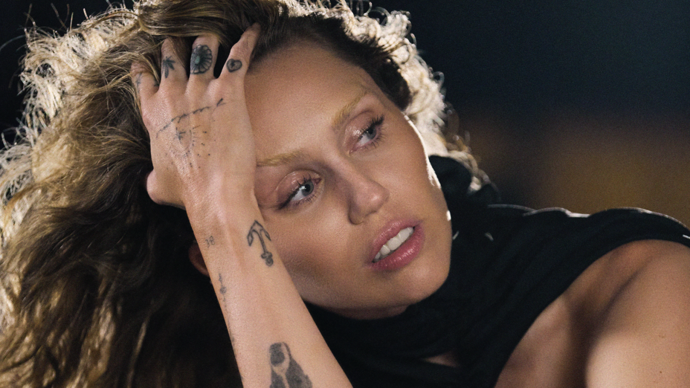 Miley Cyrus parle «quelque chose de beau» et son style en constante évolution: NPR