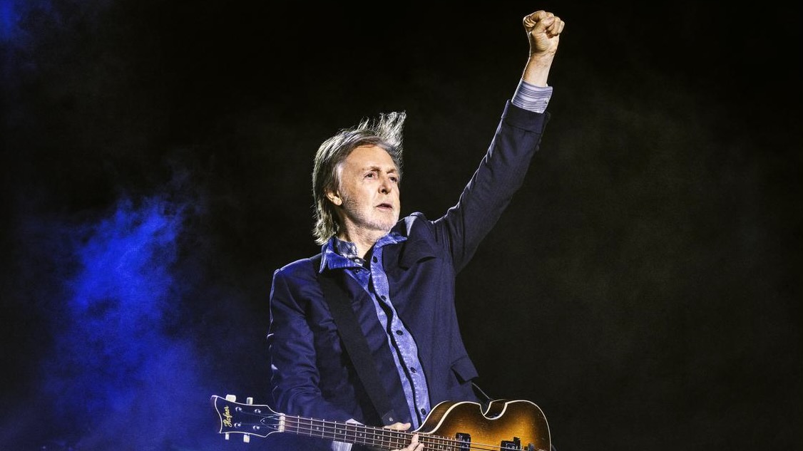 Paul McCartney lance la tournée nord-américaine avec la première performance de "Help!" en 35 ans