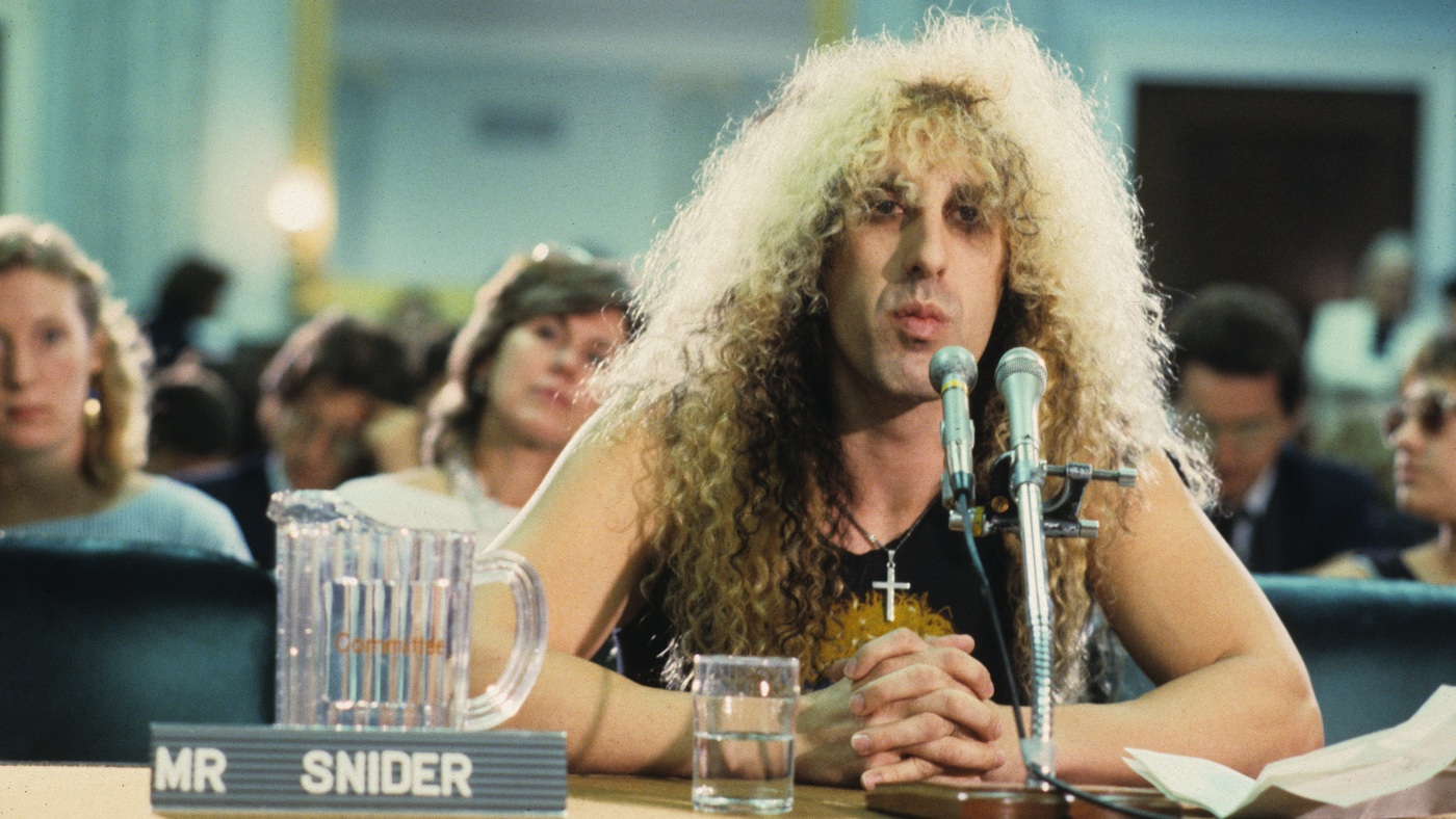 Tipper Gore, Twisted Sister et le combat pour mettre des étiquettes d'avertissement sur la musique: NPR