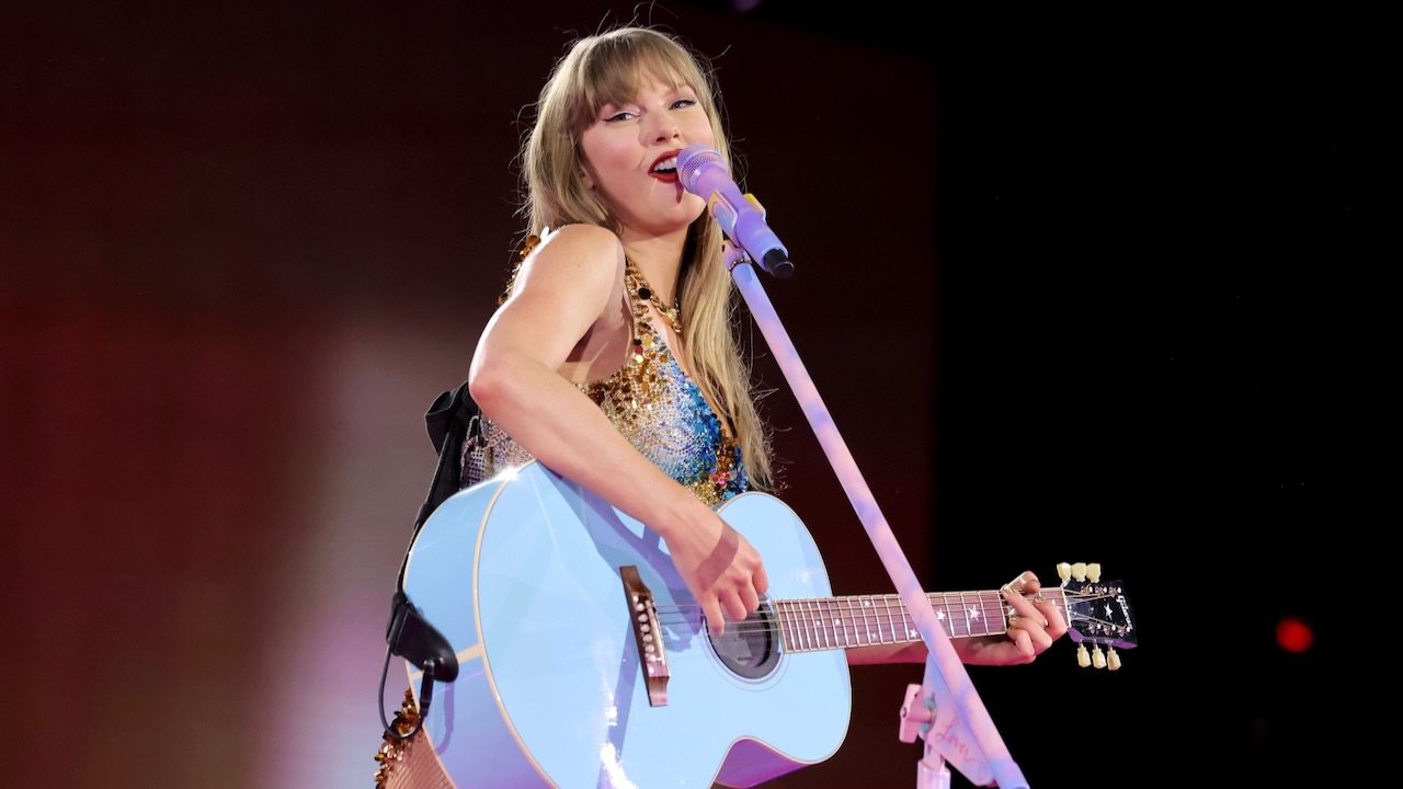 Taylor Swift démabrionne les rumeurs de performance du Super Bowl à la mi-temps