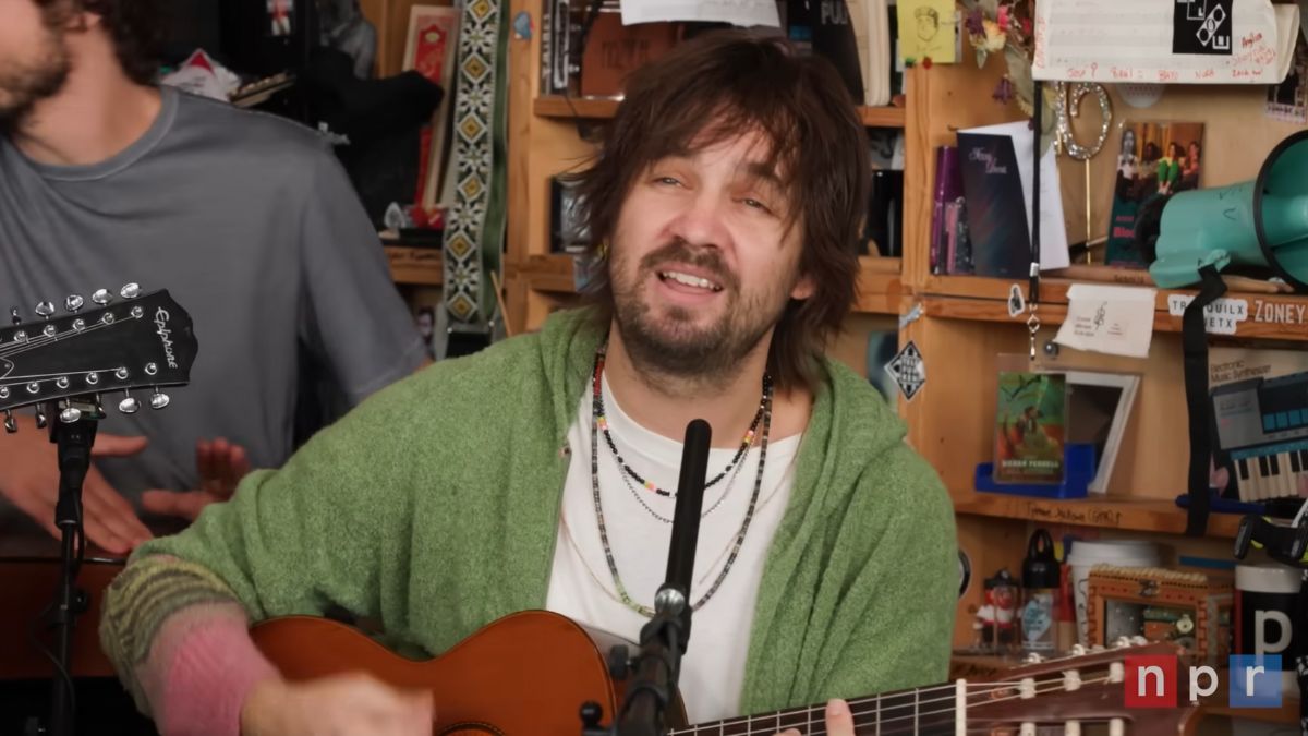 Tame Impala fait le retour du concert Tiny Desk : regardez