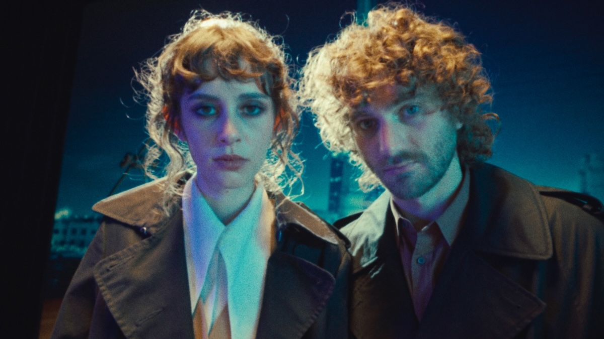 Magdalena Bay partage deux nouvelles chansons, « Human Happens » et « Paint Me a Picture » : diffusion