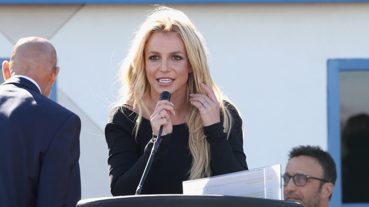 Britney Spears dit qu'elle a subi à « 100 % » des « lésions cérébrales »