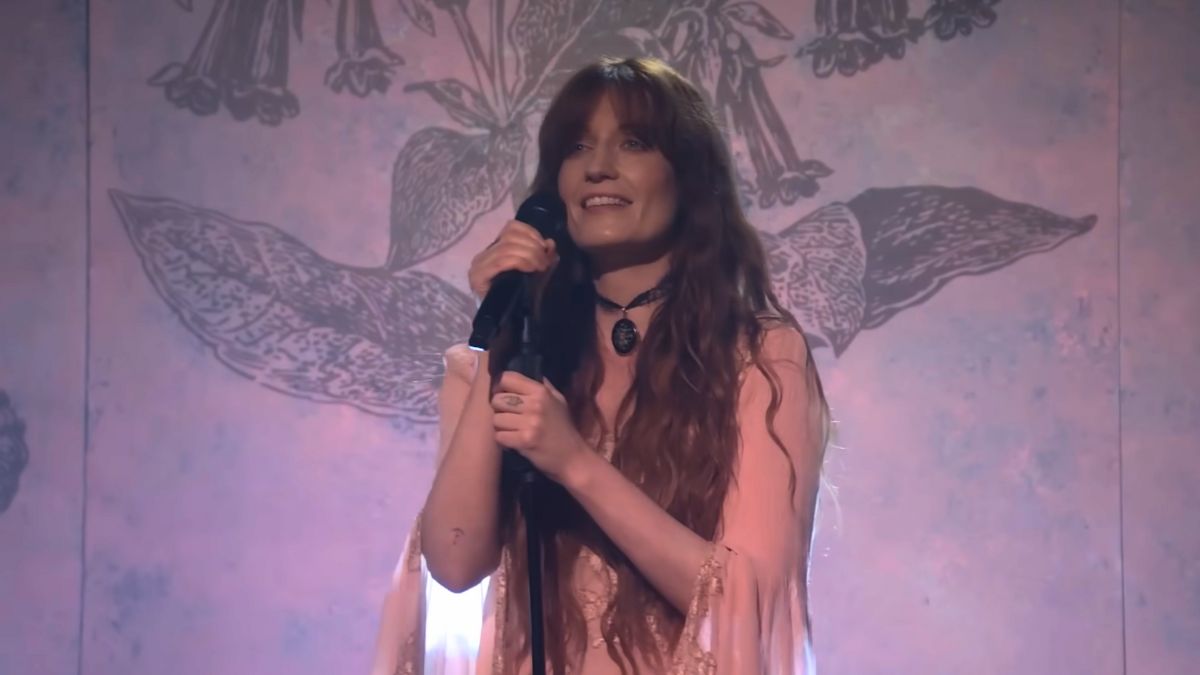 Florence + the Machine révèle « Sympathy Magic » et interprète une nouvelle chanson sur Fallon : regardez