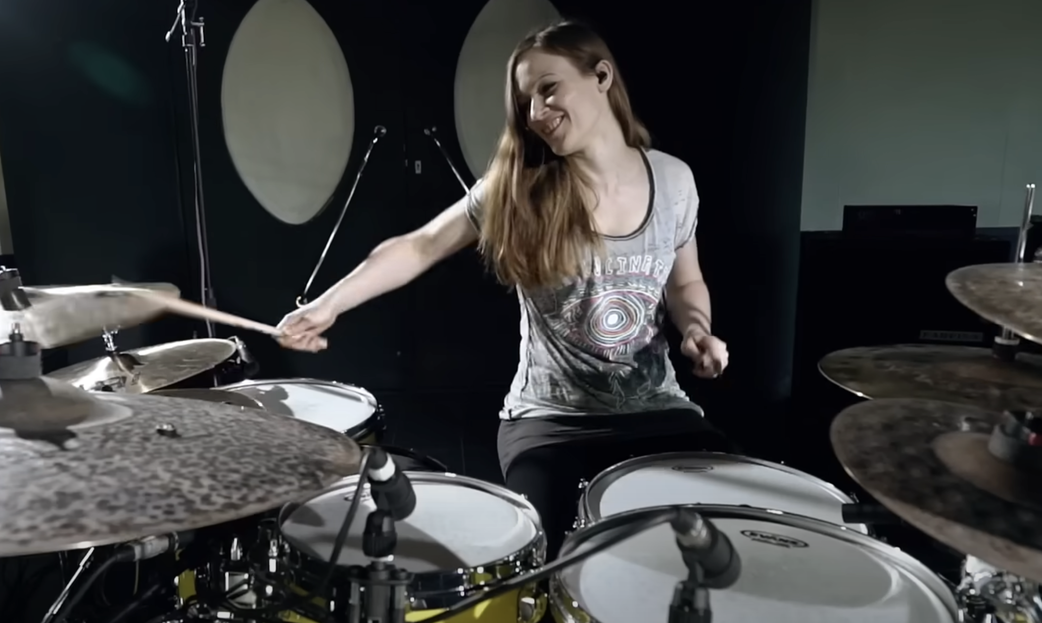 A photo of Anika Nilles.