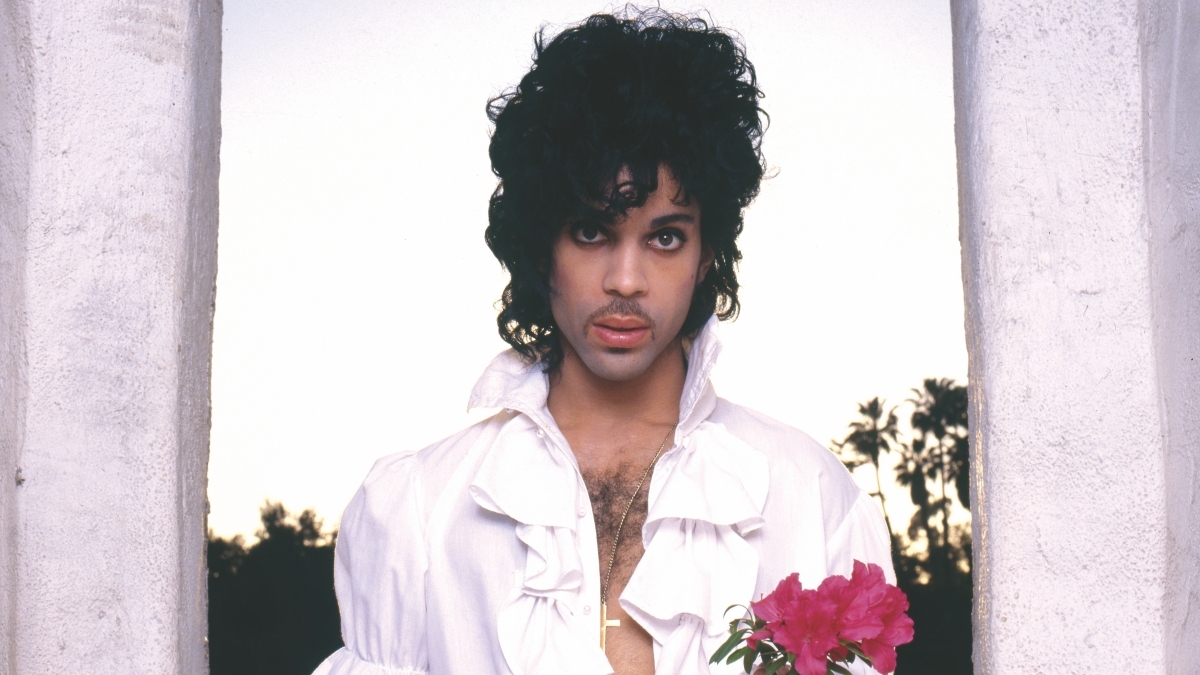 Prince dans le monde en une journée devient de luxe remaster