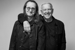 RUSH revient sur scène aux Juno Awards et joue pour la première fois en live avec la nouvelle batteuse ANIKA NILLES