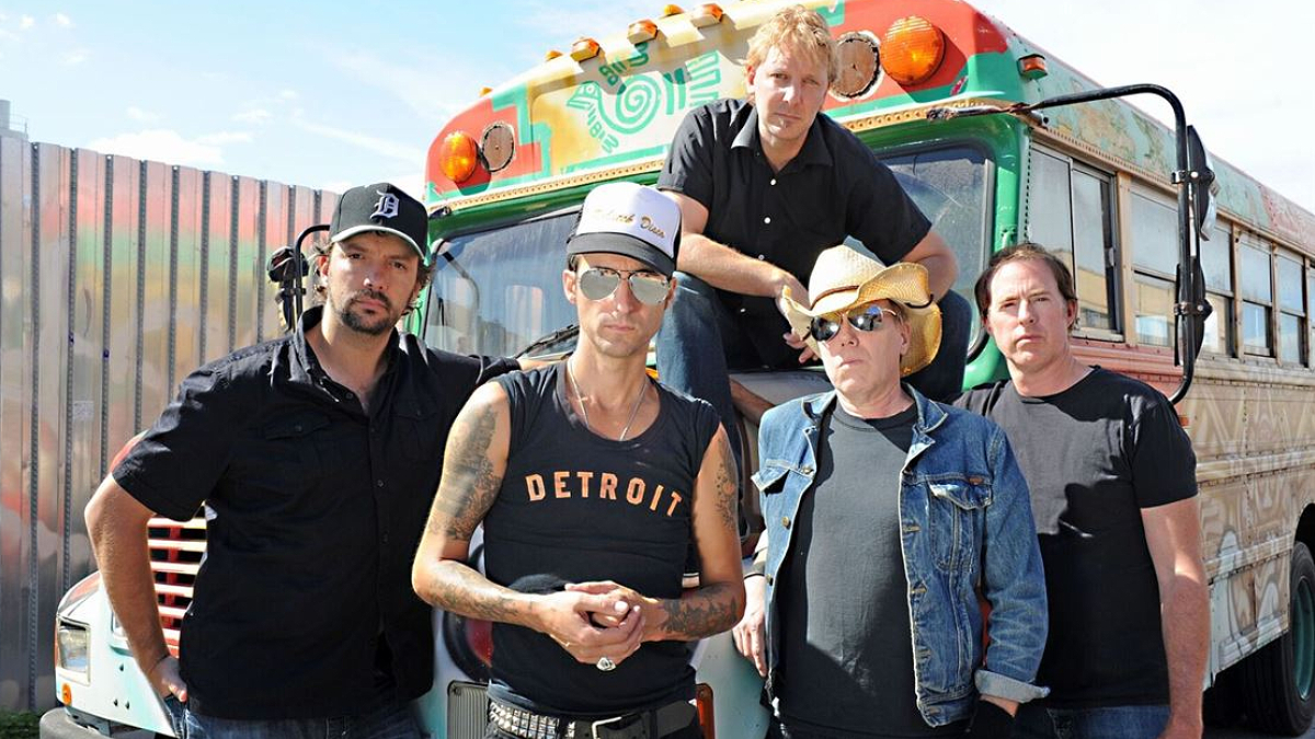 Sponge annonce une compilation de morceaux perdus et dévoile une nouvelle chanson "Wet Brain"