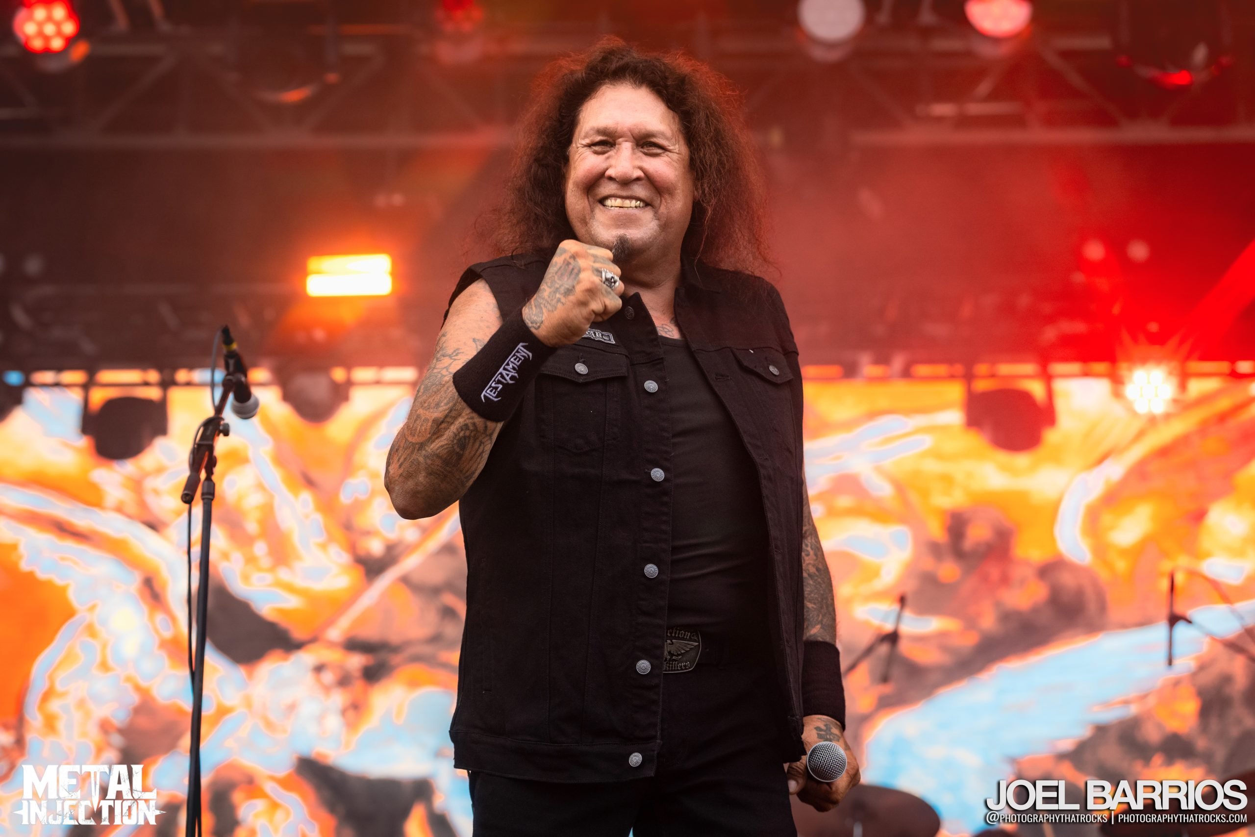 A photo of Chuck Billy fronting Testament.