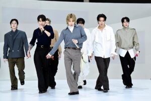 BTS interprète « SWIM » du Guggenheim sur Fallon : regardez