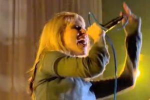 Hayley Williams donne le coup d'envoi de la tournée « Ego Death » : setlist + vidéo