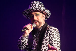 Boy George dit qu'il utilise souvent l'IA pour écrire de la musique