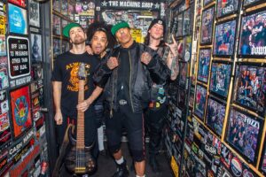 (HED)PE célèbre ses 25 ans de faillite avec en tête d'affiche la tournée Still Broke In America