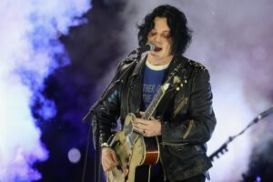 Jack White évite les paroles autobiographiques à cause des trolls sur Internet