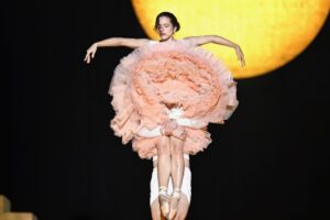 Le « LUX Tour » de Rosalía est un spectacle en cinq actes : setlist + vidéo