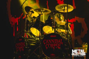 Le batteur de CANNIBAL CORPSE, PAUL MAZURKIEWICZ, revient sur 38 ans de Death Metal : « Quelle aventure ça a été »