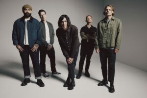SLEEPING WITH SIRENS sort un nouveau morceau « An Ending In Itself » aux côtés d'un nouveau clip vidéo