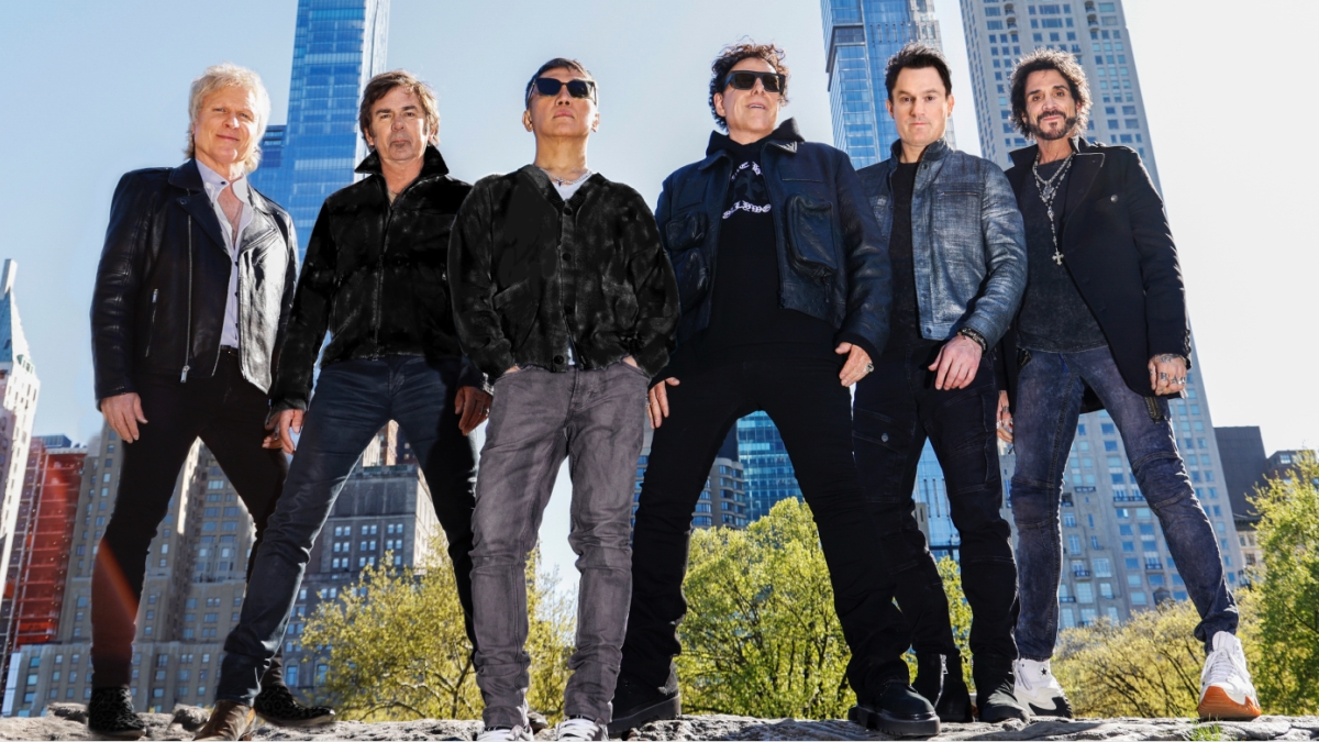 Neal Schon de Journey dit qu'il n'a pas forcé Arnel Pineda à faire une tournée