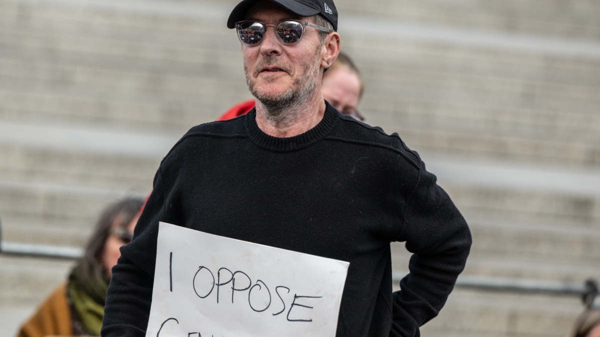 L’arrestation d’un manifestant en Palestine était une « folie »
