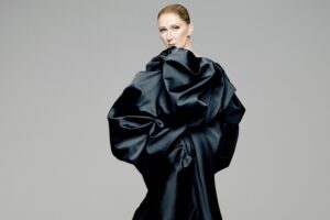 Céline Dion revient avec le nouveau single français « Dansons »
