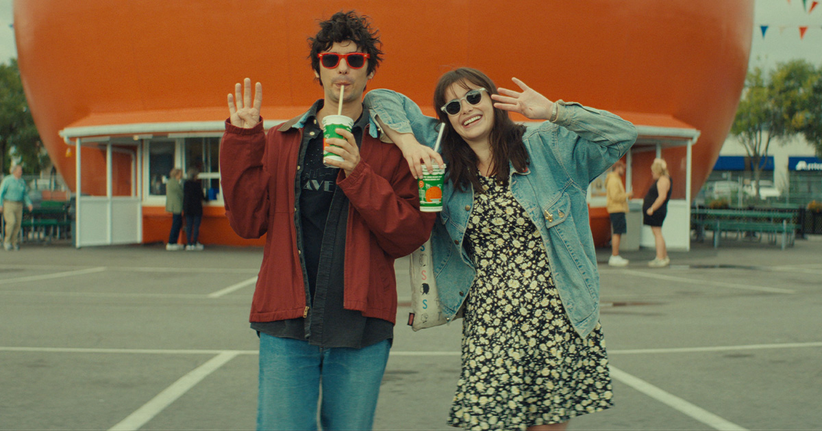 Barbie Ferreira, Devon Bostick et Chandler Levack sur Mile End Kicks : Podcast