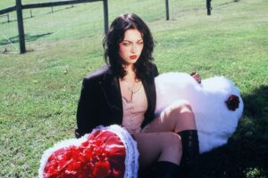 Violet Grohl annonce une brève tournée en 2026 et partage « Cool Buzz »