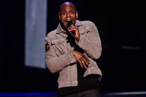 Dave Chappelle en veut aux républicains pour avoir utilisé ses blagues sur les transgenres comme une arme