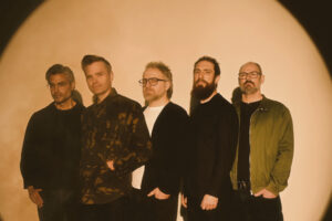 Death Cab for Cutie sort « Punching the Flowers » de son prochain album