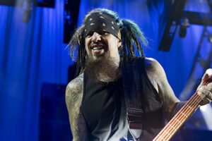 Fieldy explique pourquoi il s'est éloigné de Korn
