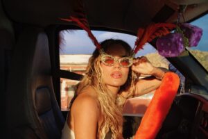Karol G annonce une tournée mondiale des stades