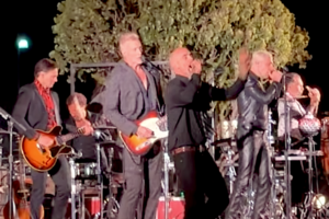 Queens of the Stone Age se produit avec Nick Oliveri pour la première fois en 12 ans : regardez