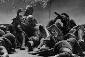 Trent Reznor détaille l'album Nine Inch Noize : « Listen LOUD »