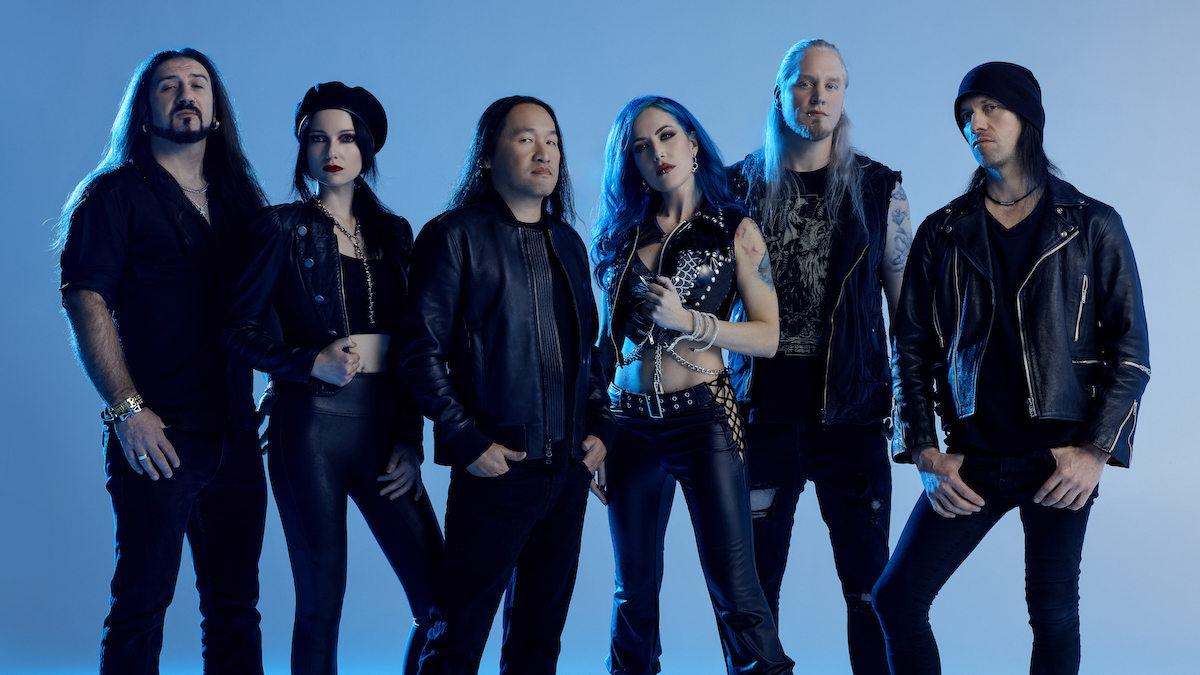 DragonForce annonce Alissa White-Gluz comme nouvelle chanteuse