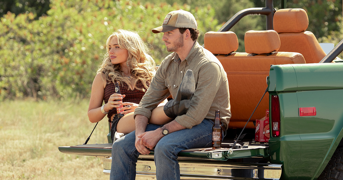 Natalie Alyn Lind sur le ranch Dutton dérivé de Yellowstone : podcast