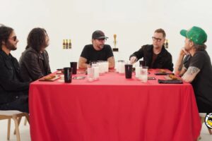 Les Foo Fighters deviennent épicés contre les Hot Ones : regardez