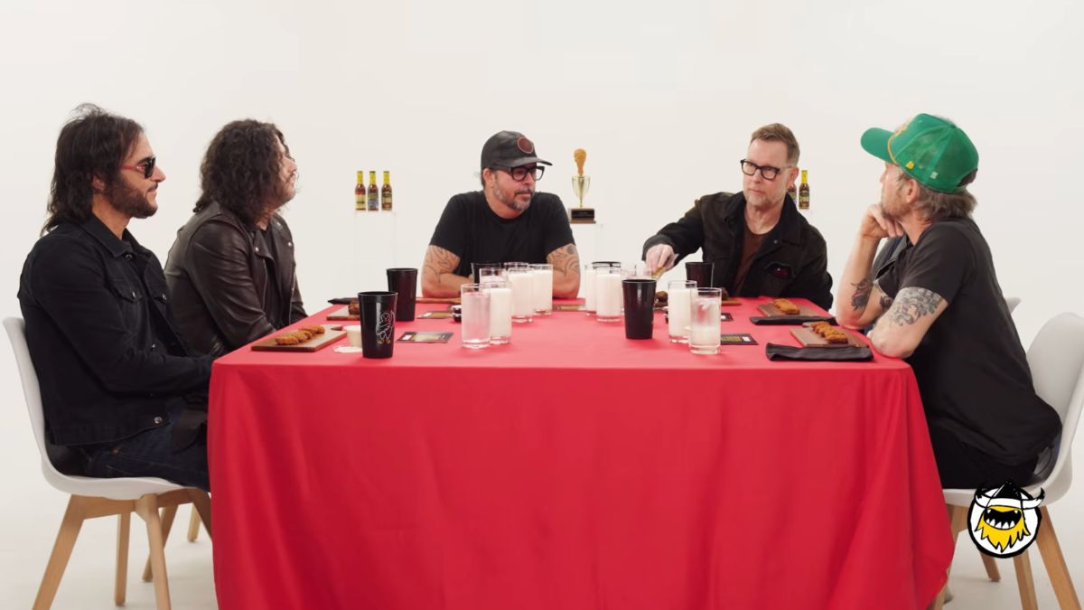 Les Foo Fighters deviennent épicés contre les Hot Ones : regardez